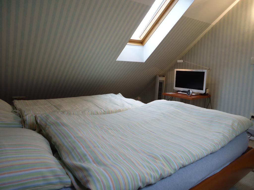 Air Boardinghouse Tulip Stockum, Zu Fuss - 3 Minuten Zur Messe Düsseldorf Rum bild