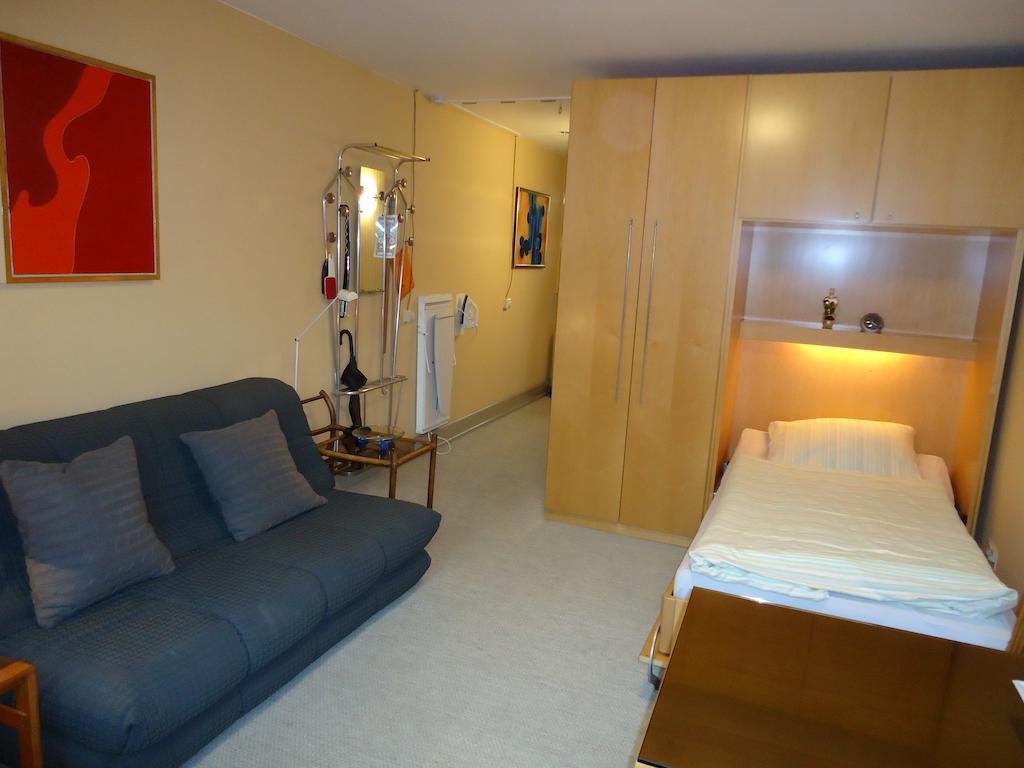 Air Boardinghouse Tulip Stockum, Zu Fuss - 3 Minuten Zur Messe Düsseldorf Rum bild
